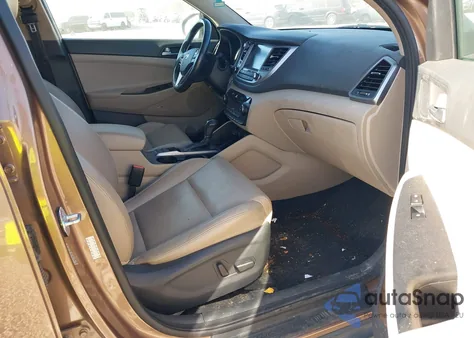 2017 Hyundai Tucson Se Plus z USA, uszkodzony, nr VIN KM8J33A43HU459201